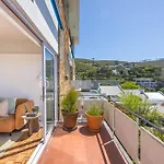 Tamboerskloof Luxury Apartment.