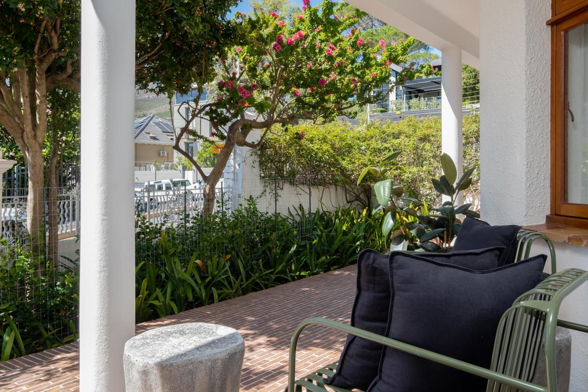 Tamboerskloof Luxury Apartment. * Cape Town