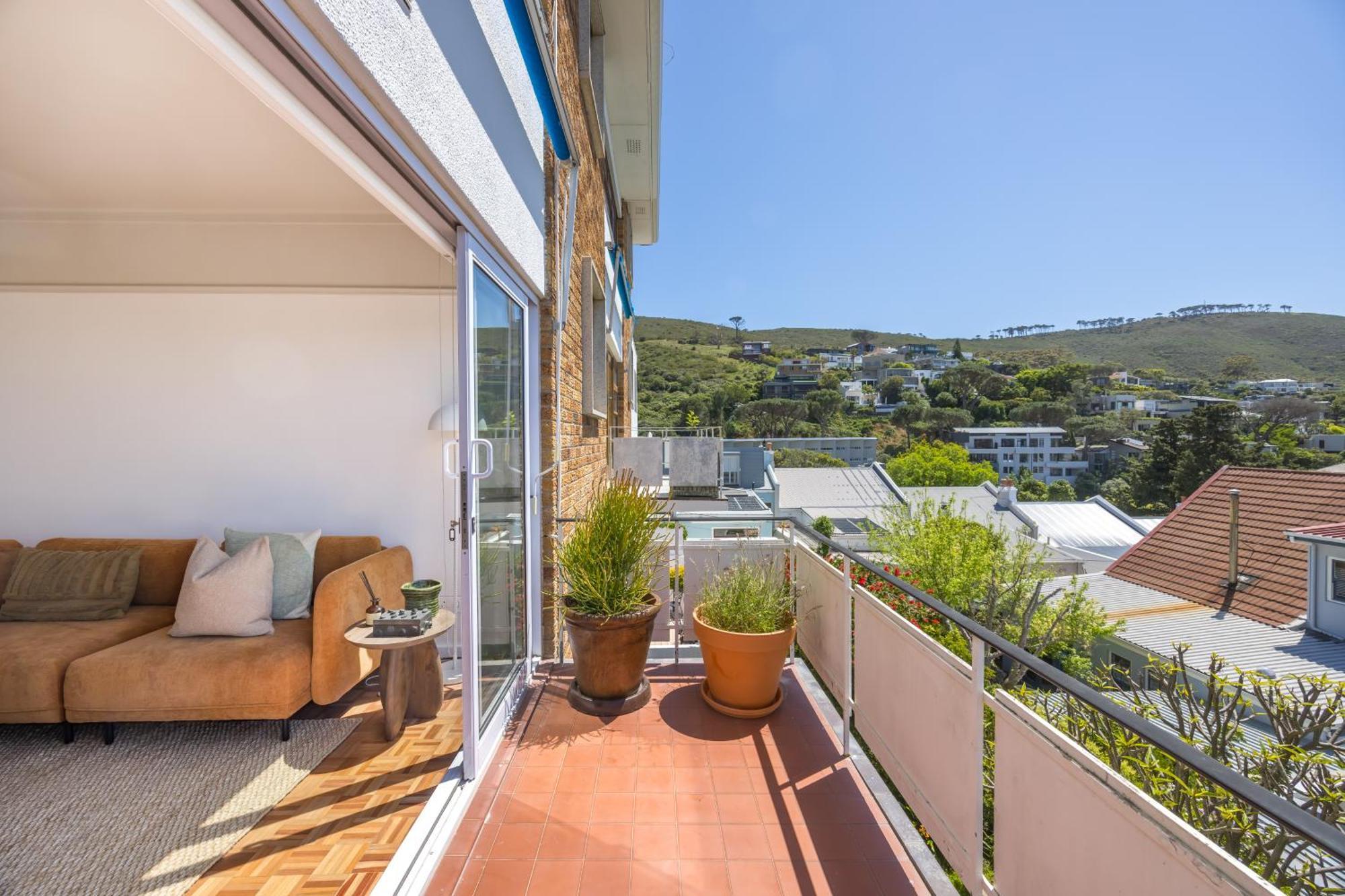 Tamboerskloof Luxury Apartment. *